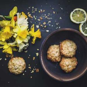 ยูฟ่าเบท100 บริการสนทนาสด ตอบสนอง